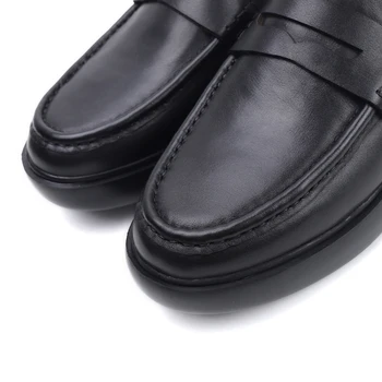 Papēdis-bezmaksas kurpes vīriešu vasaras moderns vīriešu pedāli slinks ikdienas ādas čības bieza-soled Baotou ādas čības ādas sandales